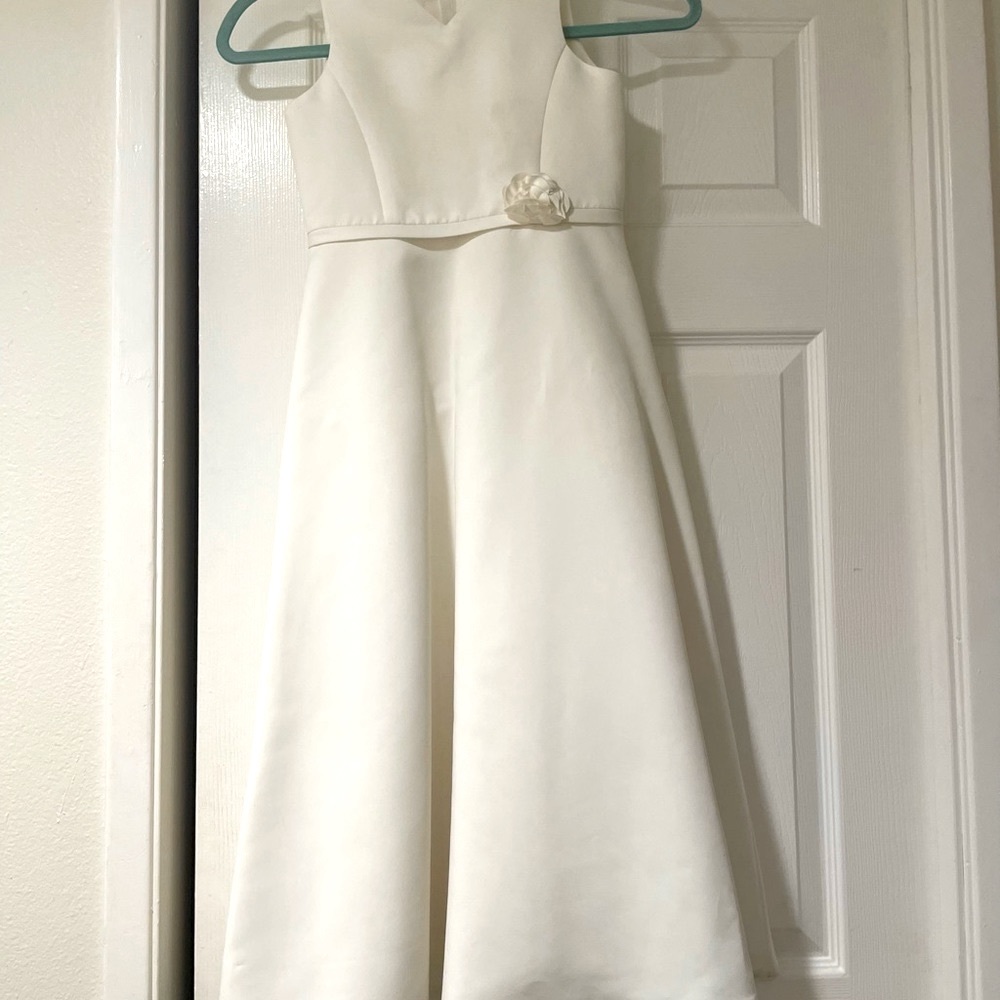 Girls size 5 flower girl wedding dress